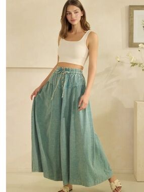 📦 Oli and Hali “ Carrie “ Oli & Hali Washed Pintuck Wide Leg Jeans